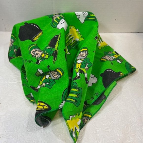 St Patrick's Day Hat, Tie, Bandana, Beads, Green Rubber Bracelet Package Lot - Picture 12 of 13